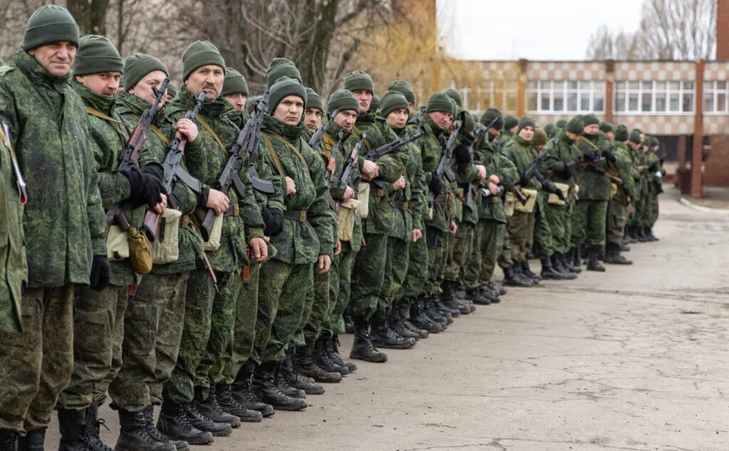 russia mobilizing men from and Luhansk regions in Crimea they
