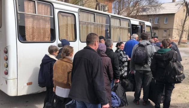 До 24 лютого на підконтрольній Україні території Луганщини мешкало 720 тисяч людей, наразі 320 тисяч з них виїхало в евакуацію — начальник ОВА
